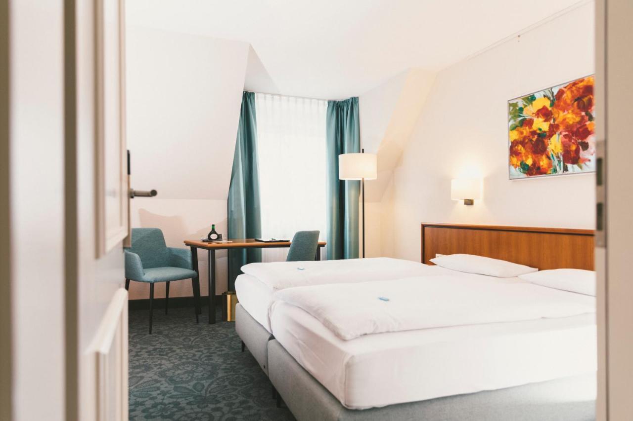Weingut Pastoriushaus - Artur Steinmann Hotel Sommerhausen Bagian luar foto