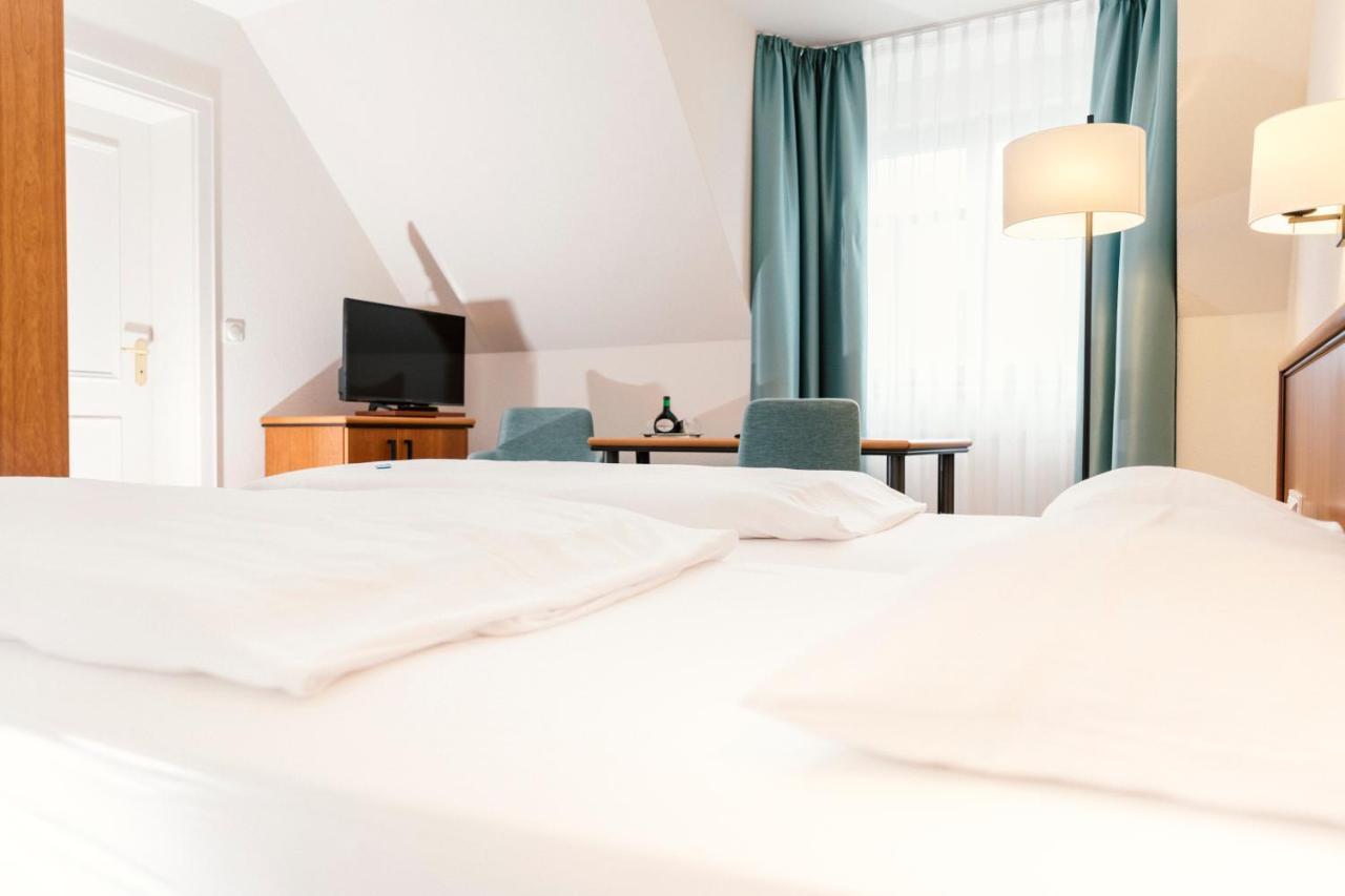 Weingut Pastoriushaus - Artur Steinmann Hotel Sommerhausen Bagian luar foto